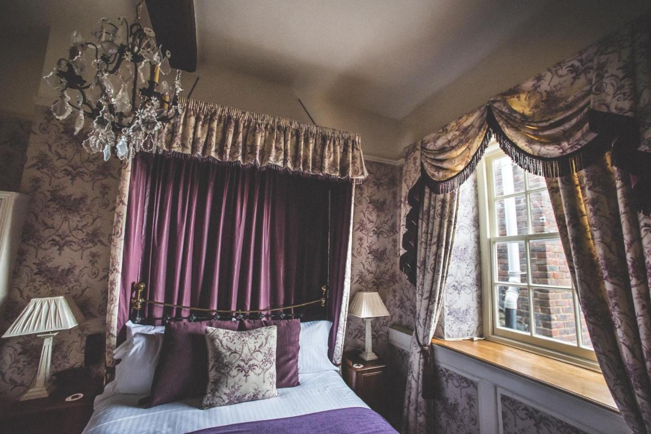 Jeakes House Bed & Breakfast Rye Exterior photo The bedroom of the Old Vicarage